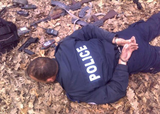 Uhapseni kosovski policajci 2.jpg Uhapseni kosovski policajci 2.jpg